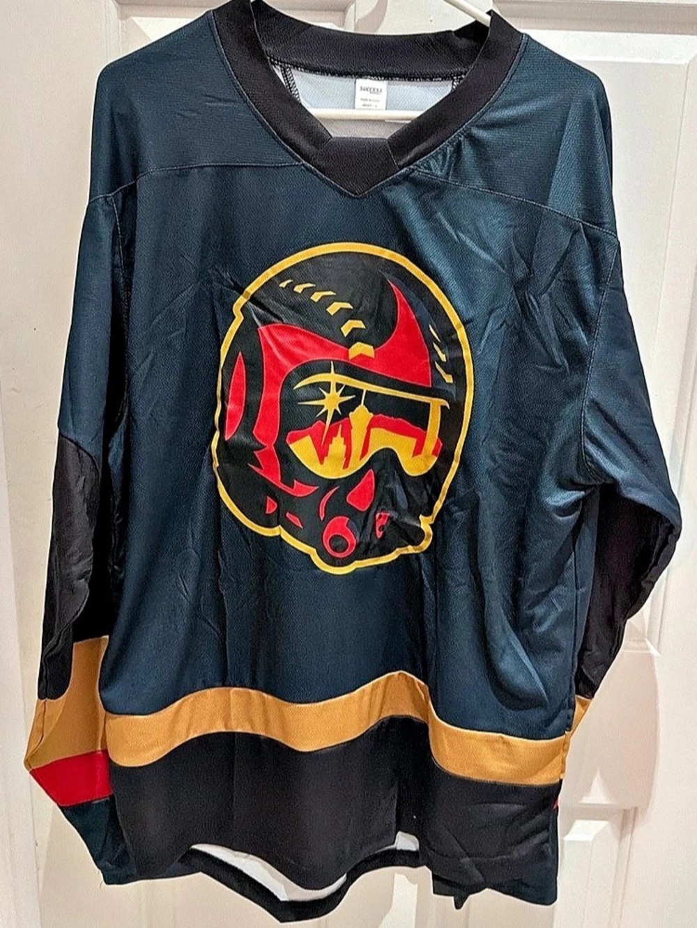 Success Brands Vegas Golden Knights  shirt Size Large new